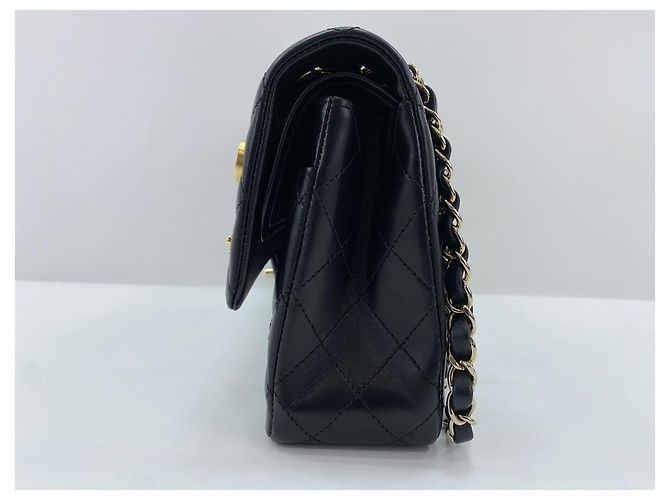 Borsa a tracolla Chanel Matelassé Classic Flap Nero - vista 4