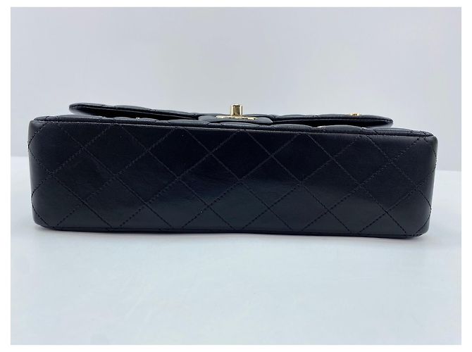 Borsa a tracolla Chanel Matelassé Classic Flap Nero - vista 6