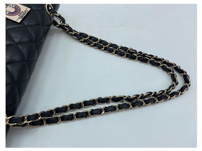Borsa a tracolla Chanel Matelassé Classic Flap Nero - vista 9
