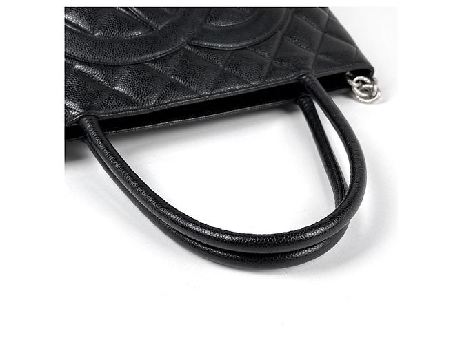 Borsa Tote Chanel Reissue in Nero - vista 4
