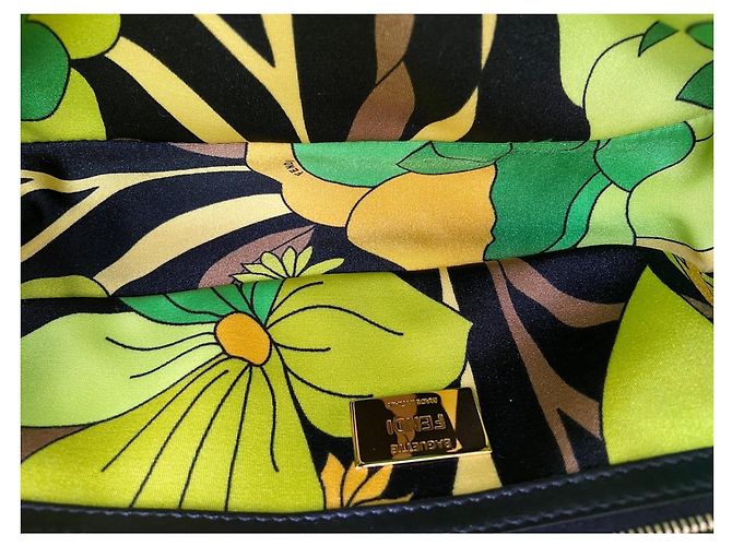 Borsa a spalla Fendi Baguette Verde - vista 11