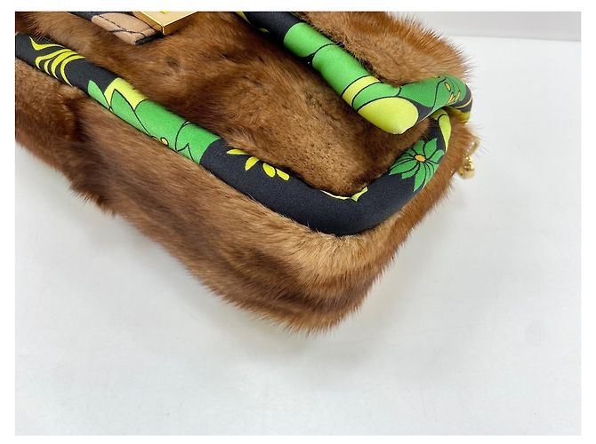 Borsa a spalla Fendi Baguette Verde - vista 9