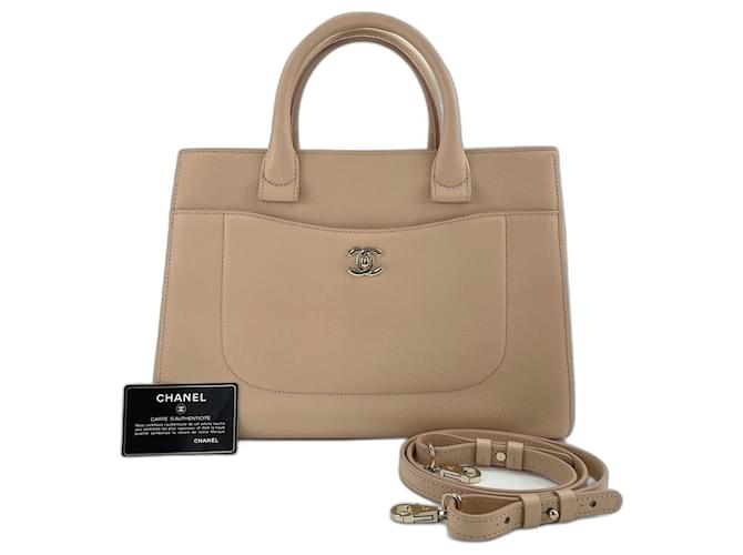 Borsa a mano Chanel Executive in rosa - vista 2