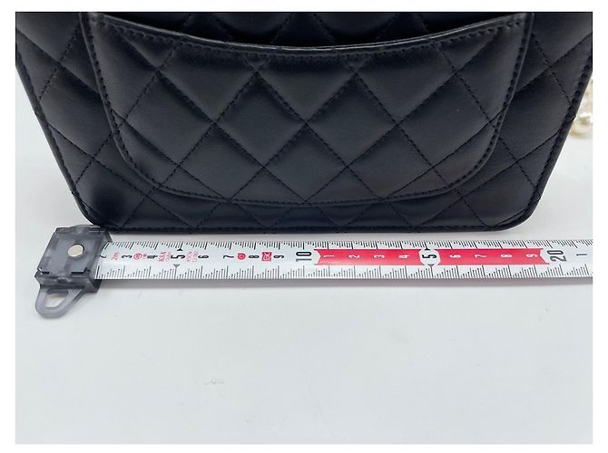 Borsa a tracolla Chanel Matelassé in nero - vista 4