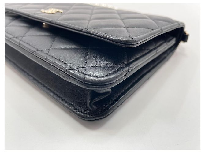 Borsa a tracolla Chanel Matelassé in nero - vista 9