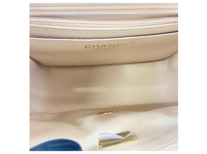 Borsa a tracolla Small Chanel Matelassé Beige - vista 14