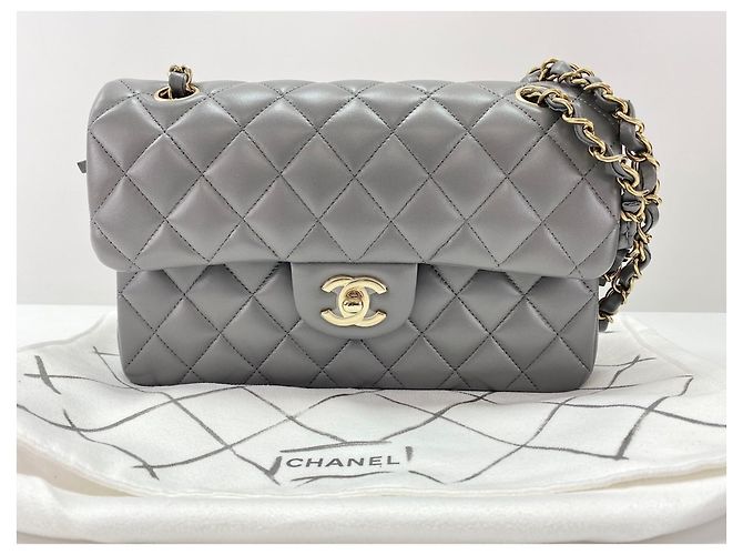 Borsa a tracolla Chanel Matelassé in grigio Marrone - vista 12