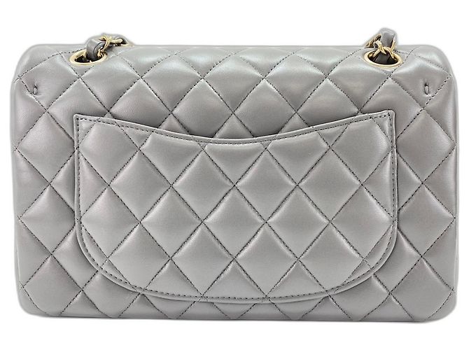 Borsa a tracolla Chanel Matelassé in grigio Marrone - vista 2