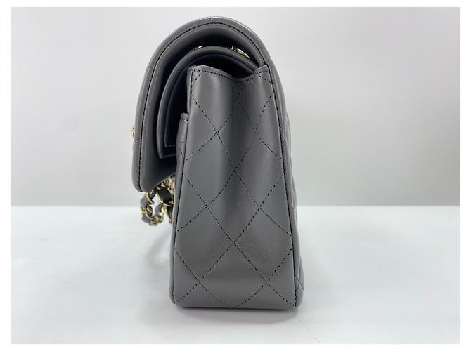 Borsa a tracolla Chanel Matelassé in grigio Marrone - vista 3