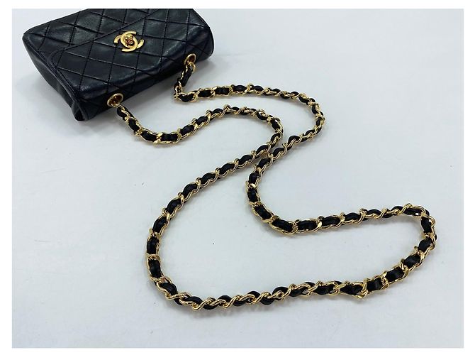Borsa a tracolla Chanel Mini Matelassé Nero - vista 10