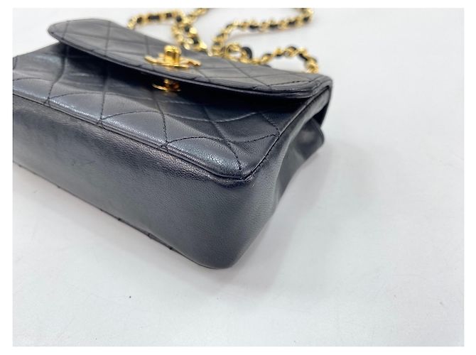 Borsa a tracolla Chanel Mini Matelassé Nero - vista 9
