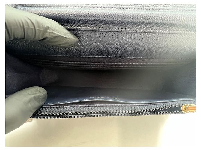 Borsa a tracolla Chanel Matelassé in blu navy - vista 10