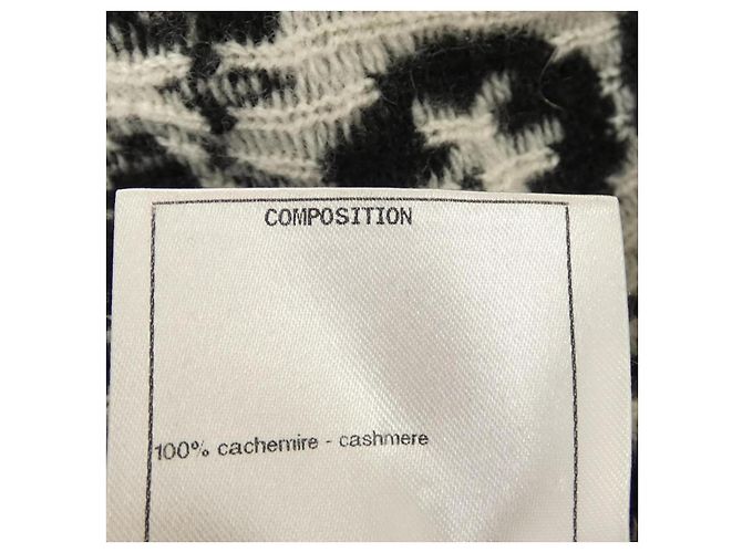 Chanel P62184K47603 19B
Strickware aus 100% Kaschmir Schwarz - Ansicht 3