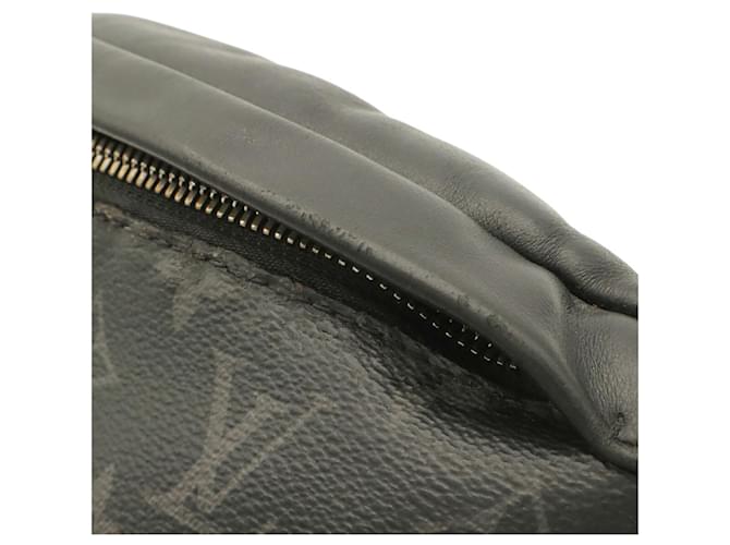 Louis Vuitton Monogram Eclipse Discovery Bum Bag PM Marrone Nero Monogramma - vista 5