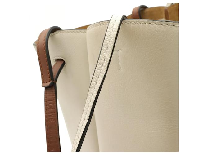 Borsa tote Loewe Shell in pelle marrone e bianca Bianco - vista 6
