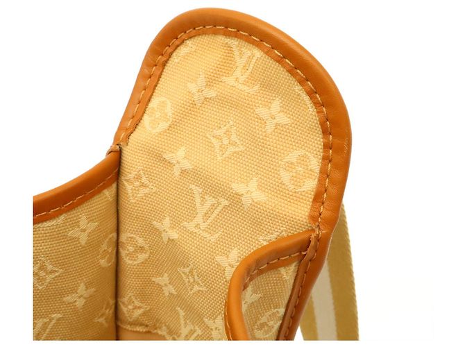 Borsa a tracolla Louis Vuitton Monogram Mini Buzas Marie Kate Beige - vista 8
