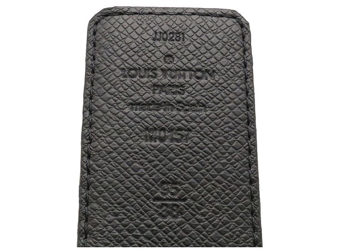 Louis Vuitton Monogram Eclipse Taiga Ceinture LV Initial 40MM Reversible Belt Marrone Nero - vista 10