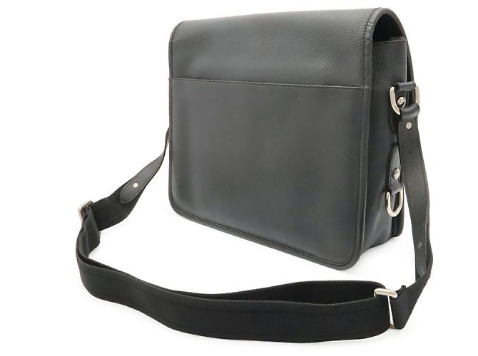 Borsa a tracolla Louis Vuitton Taiga Alexei Grigio - vista 3