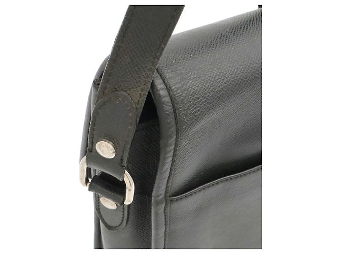 Borsa a tracolla Louis Vuitton Taiga Alexei Grigio - vista 5