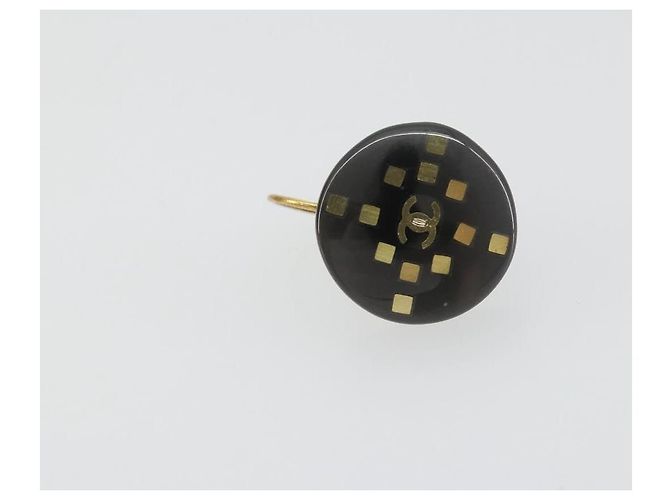 Chanel CC Round Stud Metal and Resin Nero - vista 3