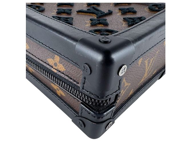 Louis Vuitton Monogram Tuftage Vertical Soft Trunk Schultertasche Braun Schwarz - Ansicht 8
