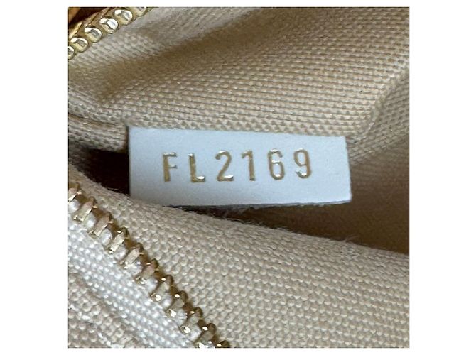 Borsa Louis Vuitton Monogram Giant OnTheGo GM Bianco Beige Cachi - vista 13