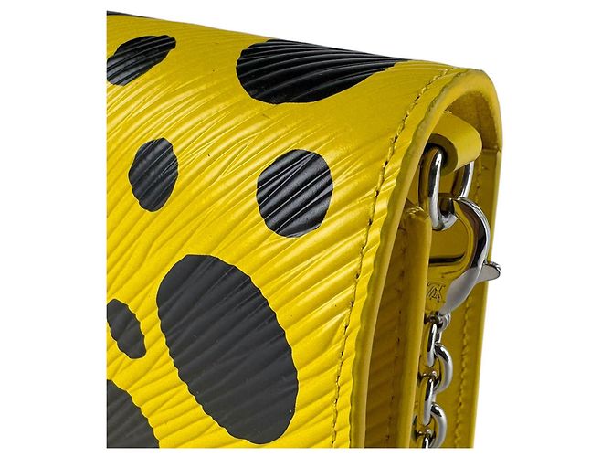 Borsa a tracolla in pelle Epi Louis Vuitton Nero Giallo - vista 5