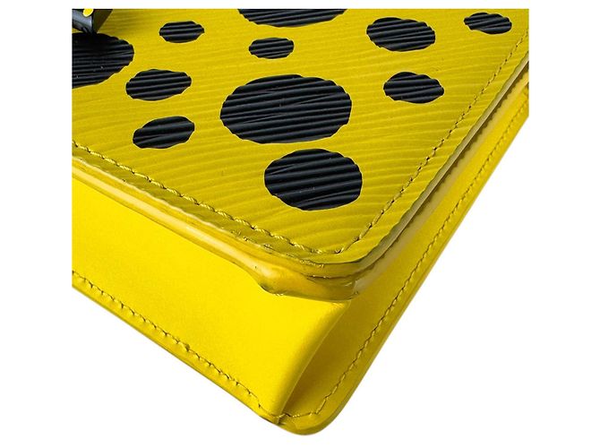 Borsa a tracolla in pelle Epi Louis Vuitton Nero Giallo - vista 7