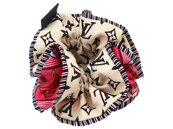 Scrunchie in seta Louis Vuitton Monogram Tiles Rosa Multicolore - vista 5
