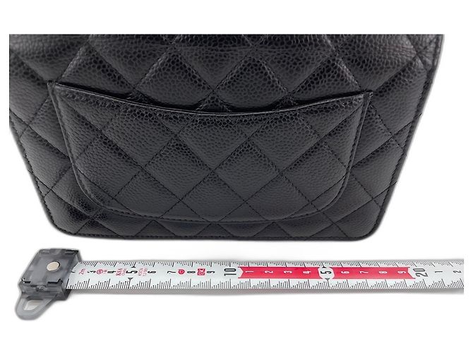 Borsa a tracolla Chanel Matelassé in nero - vista 3