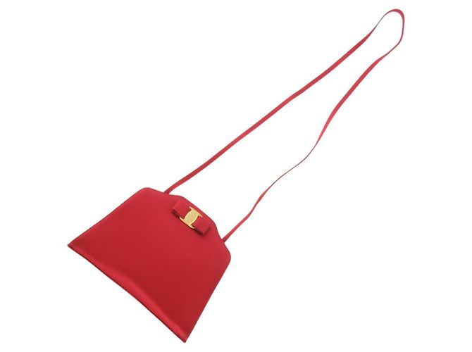 Borsa a tracolla Salvatore Ferragamo Vara Ribbon in raso rosso - vista 8
