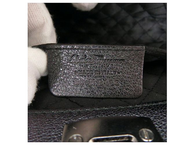 Salvatore Ferragamo Gancini EO-21 B385 Leather Shoulder Bag Metallic - view 10