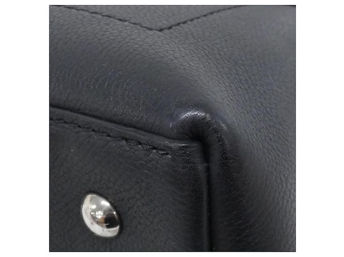 Bolso Louis Vuitton Lockme Ever MM Negro - vista 3