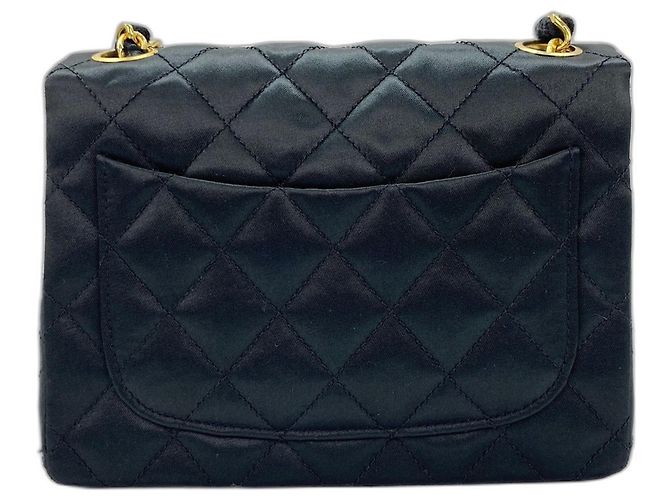 Borsa a tracolla Chanel Mini Matelassé Nero - vista 2