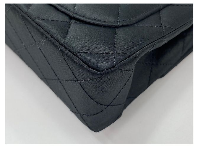 Borsa a tracolla Chanel Mini Matelassé Nero - vista 6