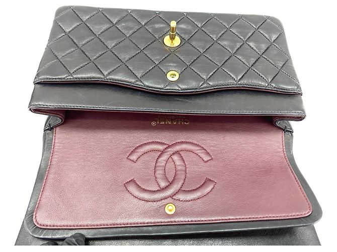 Borsa a tracolla Chanel Matelassé in nero - vista 11