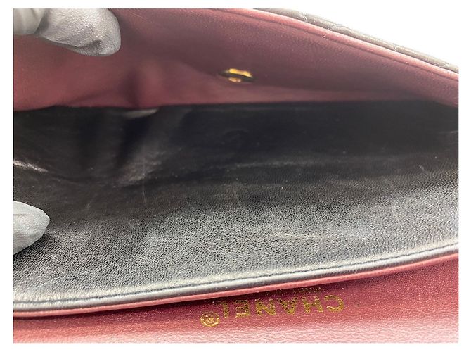 Borsa a tracolla Chanel Matelassé in nero - vista 12