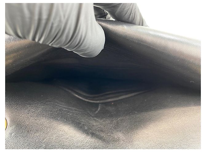 Borsa a tracolla Chanel Matelassé in nero - vista 14