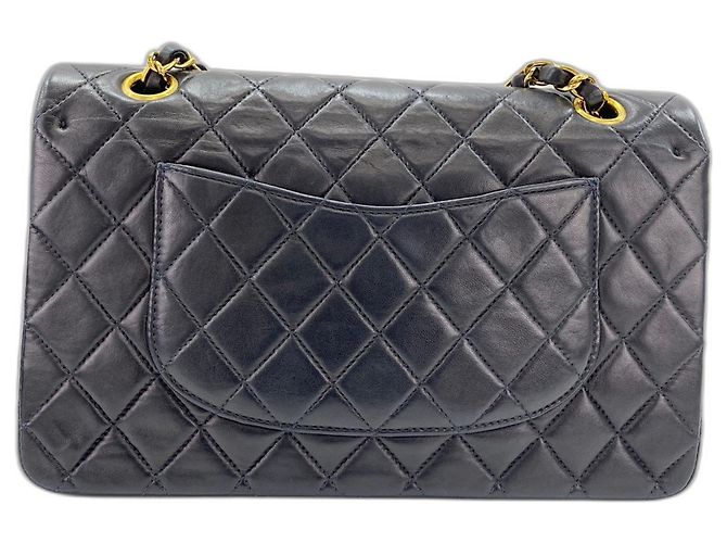 Borsa a tracolla Chanel Matelassé in nero - vista 2