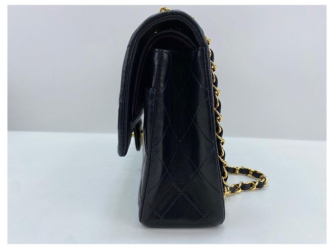 Borsa a tracolla Chanel Matelassé in nero - vista 3