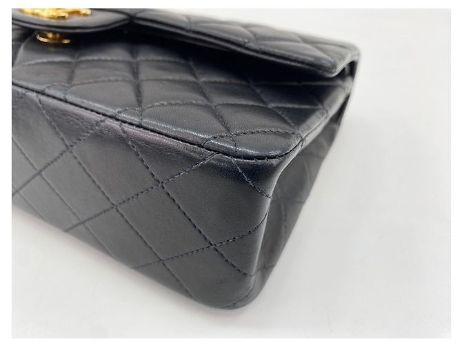 Borsa a tracolla Chanel Matelassé in nero - vista 7