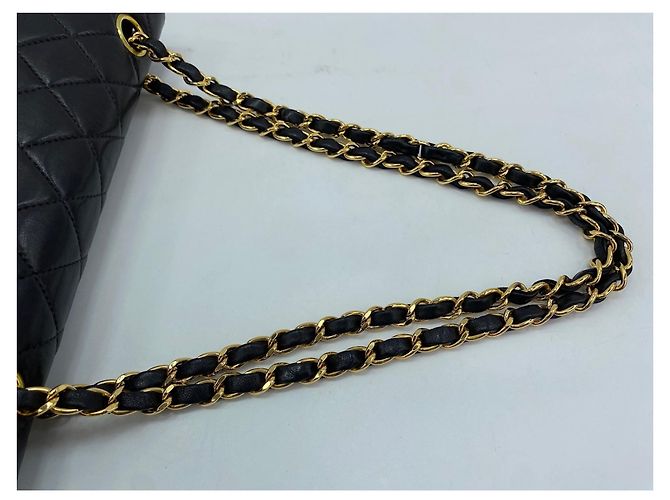 Borsa a tracolla Chanel Matelassé in nero - vista 8