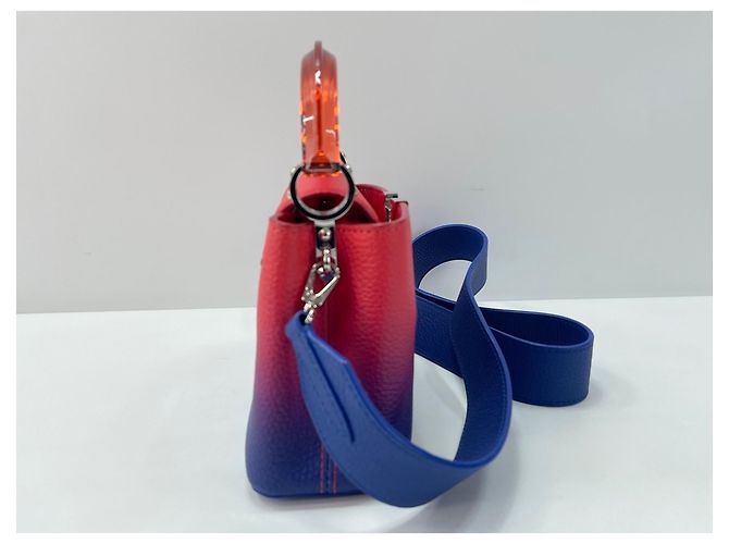 Borsa a tracolla Louis Vuitton Capucines Rosso - vista 6
