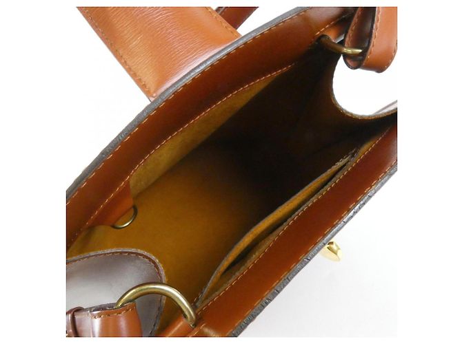 Borsa a tracolla Louis Vuitton Epi Cluny Marrone - vista 8