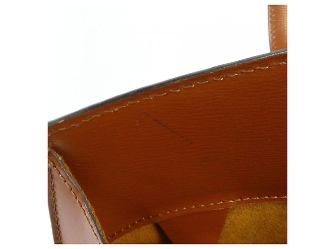 Borsa a tracolla Louis Vuitton Epi Cluny Marrone - vista 9