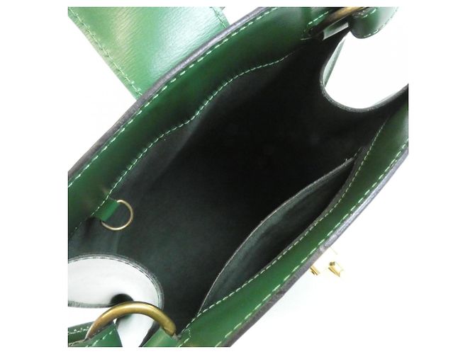 Borsa a tracolla Louis Vuitton Epi Cluny M52254 Verde - vista 10