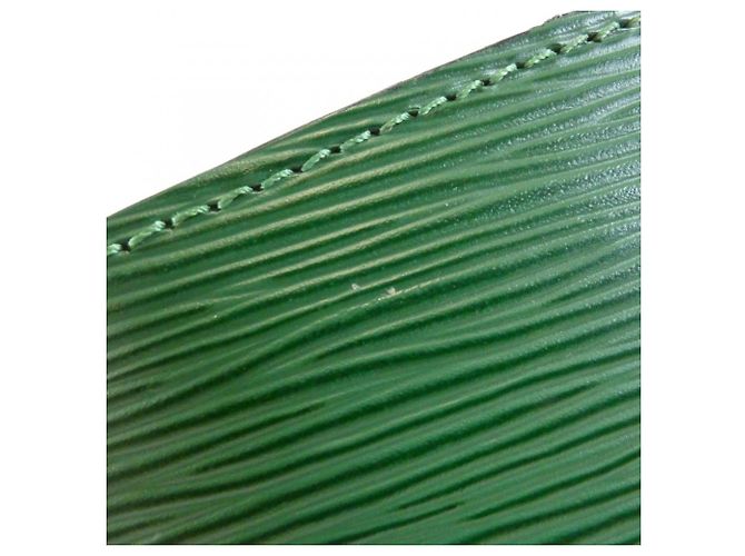 Borsa a tracolla Louis Vuitton Epi Cluny M52254 Verde - vista 5