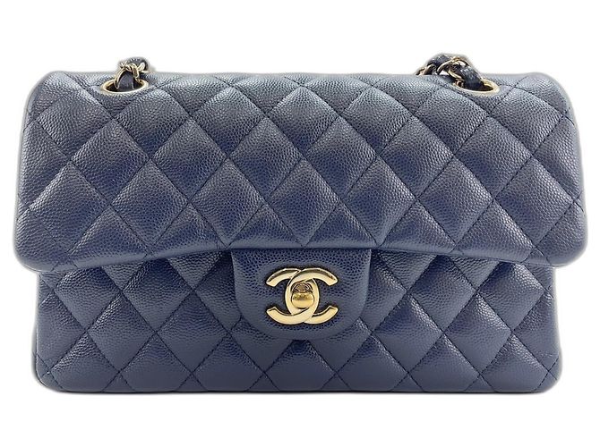 Borsa a tracolla Chanel Matelassé Navy Blu navy - vista 2