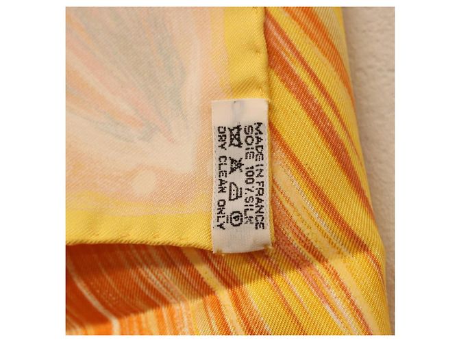 Hermès Foulard HERMES Carre 90 "FEUX DU CIEL" Seta Giallo Auth 196844M - vista 11