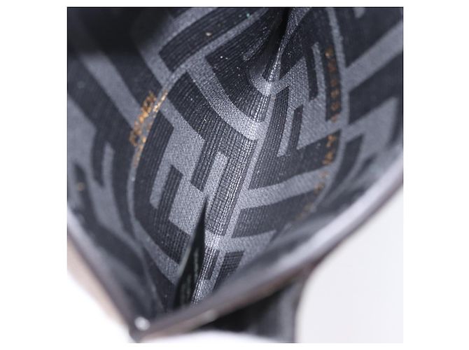 FENDI Kartenetui aus Leder Weiß Auth 197220M - Ansicht 10